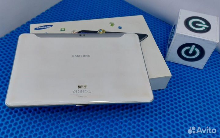 Планшет Samsung Galaxy Tab 10.1 P7500