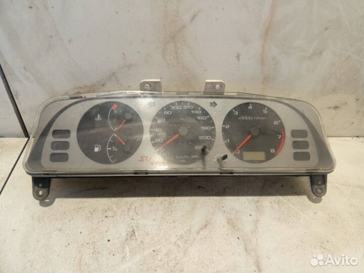 Панель приборов (щиток) Nissan Primera P10 1995