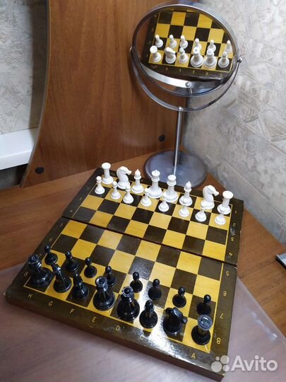 Шахматы 29,5/29,5, фигуры пластмассовые