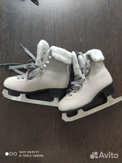 Коньки фигурные детские 35 размер