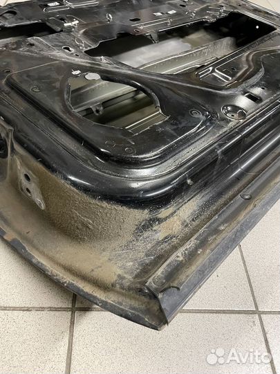 Дверь передняя правая Cadillac Escalade GMT 900