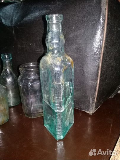 Саквояж доктора Айболита с мед банками и склянками