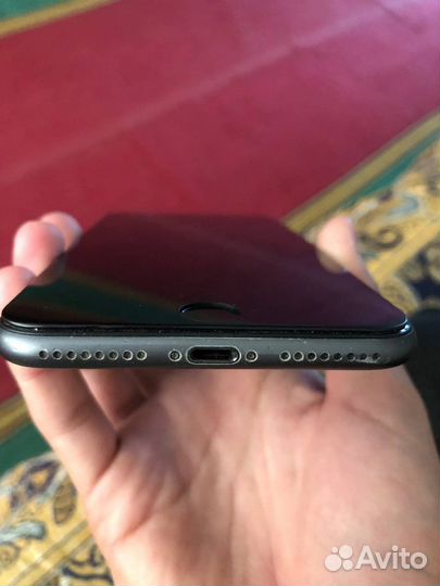 Телефон iPhone 8 plus