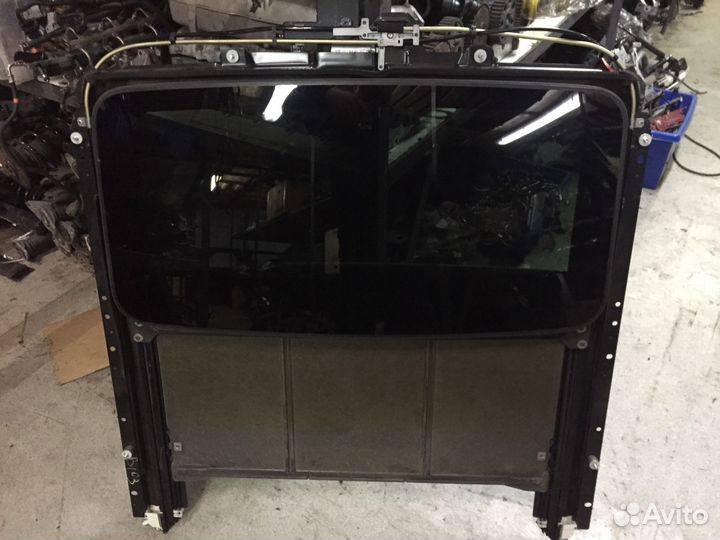 Вольво S60 XC70 S80 люк в сборе 30716376