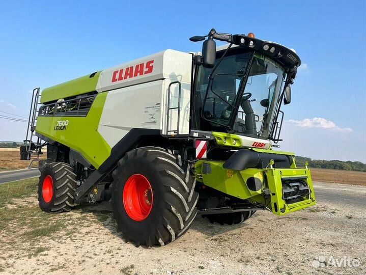 Комбайн Claas Lexion, 2023