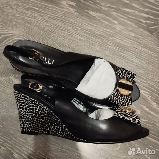 Босоножки женские 38 размер