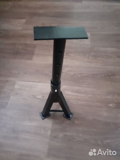 Подставка для автомобиля