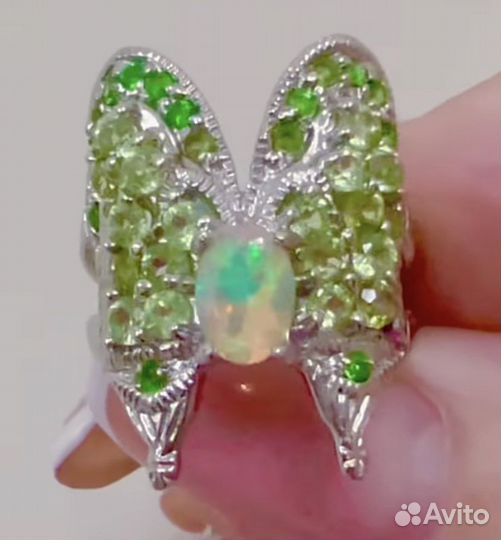 Серебряное кольцо бабочка опал хризолиты хромдиоп