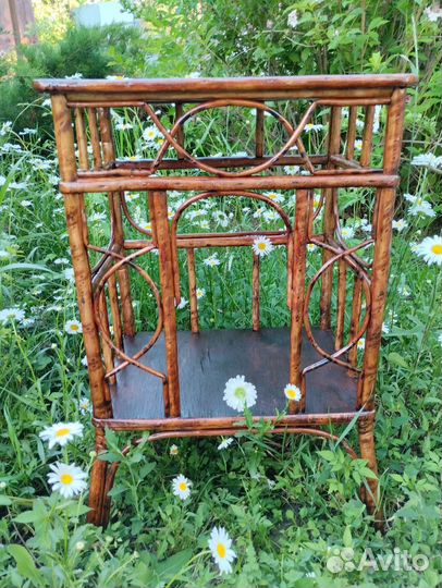 Лозовая антикварная этажерка
