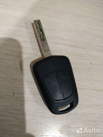 Оригинальные ключи от Opel Corsa D