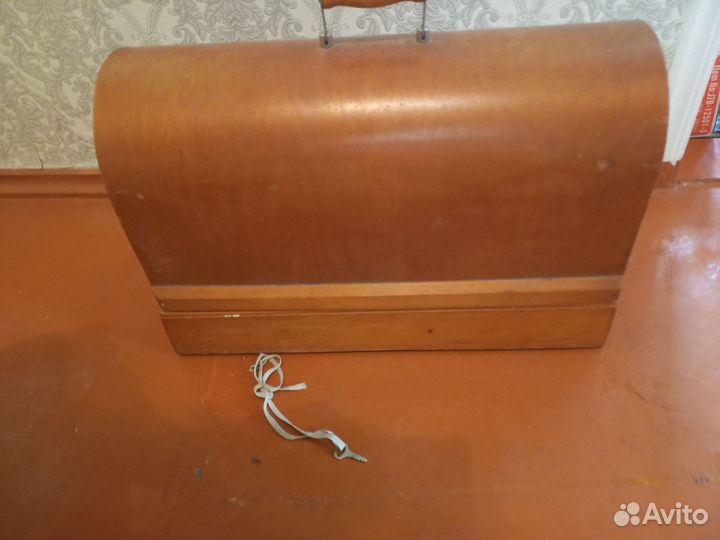 Швейная машинка Чайка подольская ручная