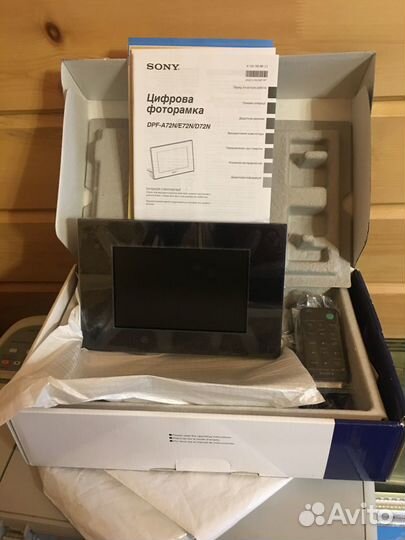 Цифровая фоторамка Sony DPF-E727