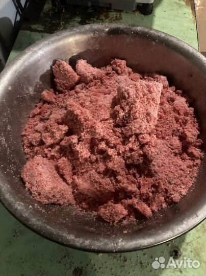 Корм для собак или для свиней с кафе