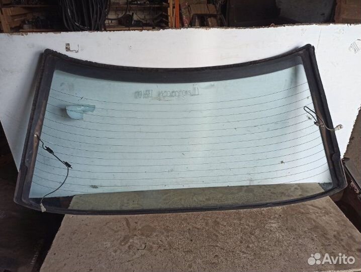 Стекло заднее Subaru Legacy B10 EJ22 2200CC 1994