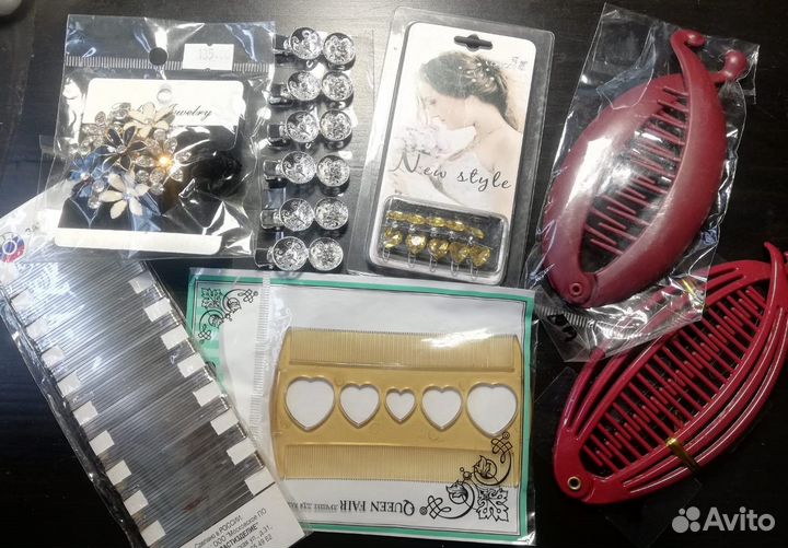 Заколки для волос в ассортименте