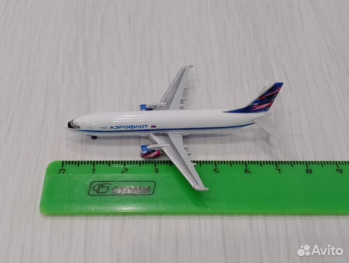 Самолёт в коробке. Boeing 737-400 