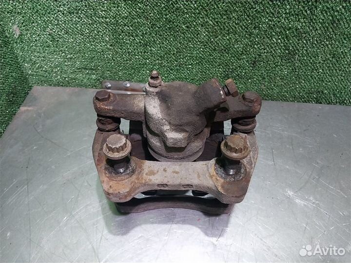 Суппорт тормозной задний правый Land Rover