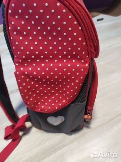Рюкзак для девочки в школу
