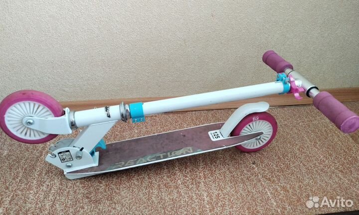 Самокат детский двухколесный для девочки б/у
