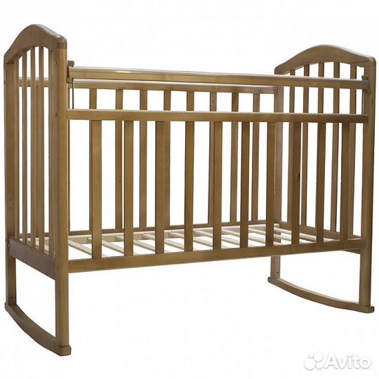 Детская кроватка с маятником. Торг уместен