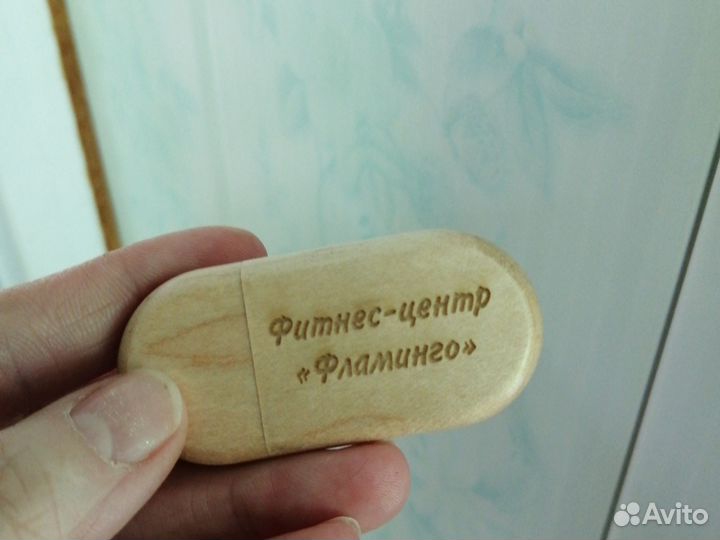 Именные ручки, флешки, гравировка