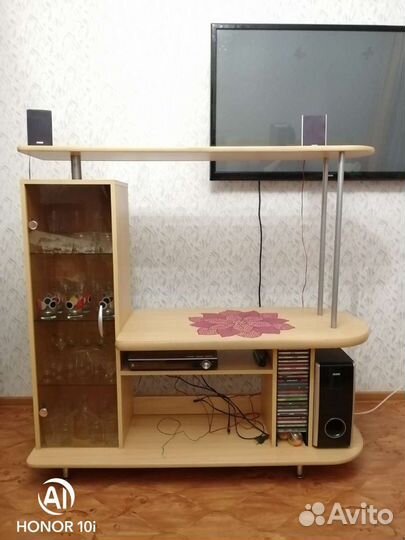 Тумба под телевизор 137/50/130