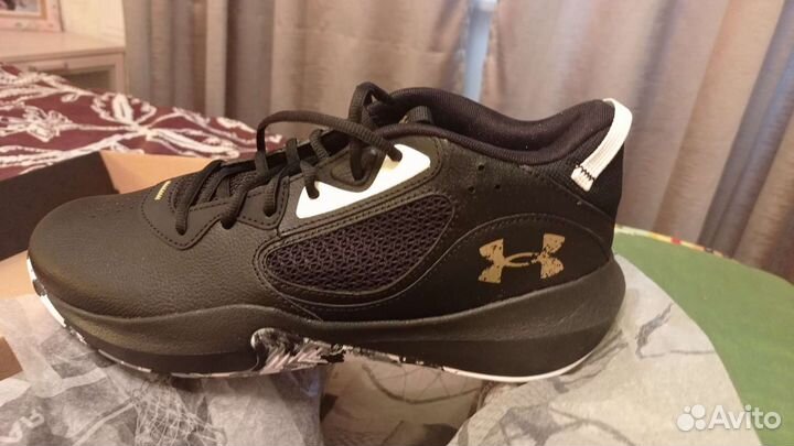 Under Armour баскетбольные кроссовки M10W11.5