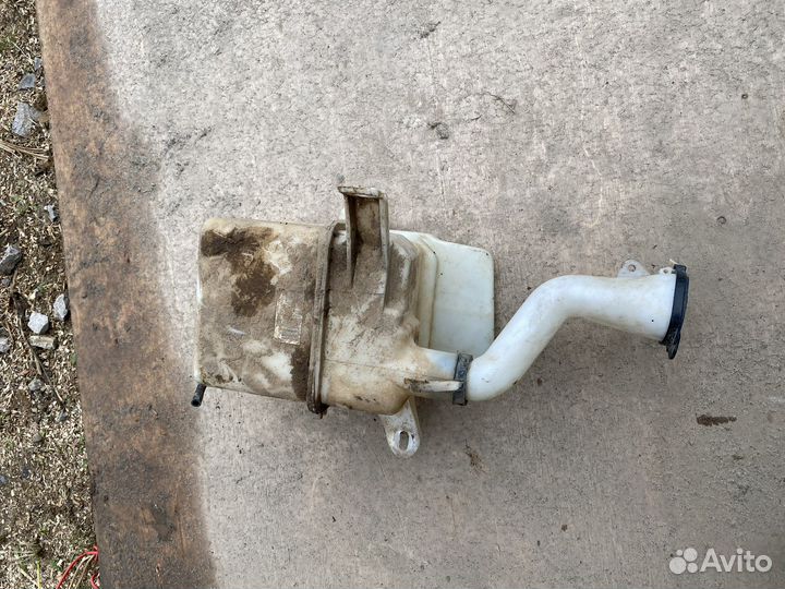 Бачок омывателя Geely Emgrand EC7