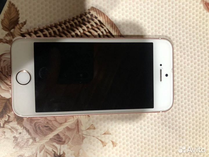 Телефон iPhone 5se