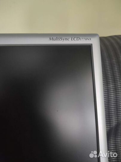 Монитор NEC 17