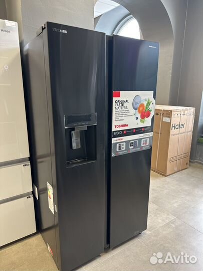 Холодильник сайд бай сайд Toshiba