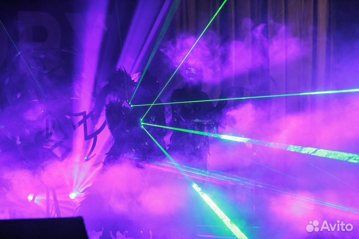 Зеркальное лазерное шоу