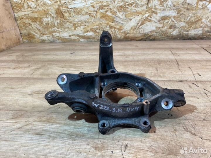 Кулак поворотный задний левый Mercedes-Benz