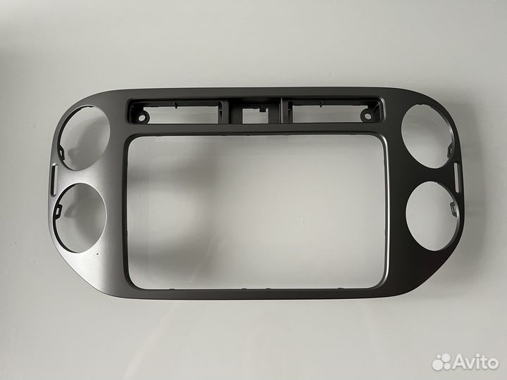 Штатная магнитола на volkswagen tiguan 1