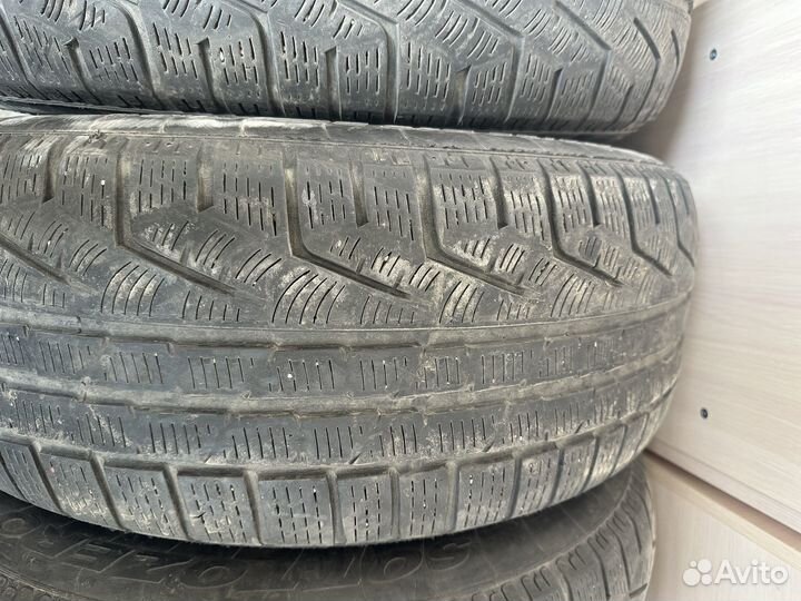 Pirelli Winter Sottozero 210 Serie II 225/55 R17