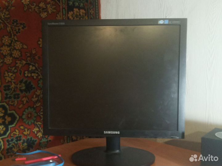 Монитор Samsung