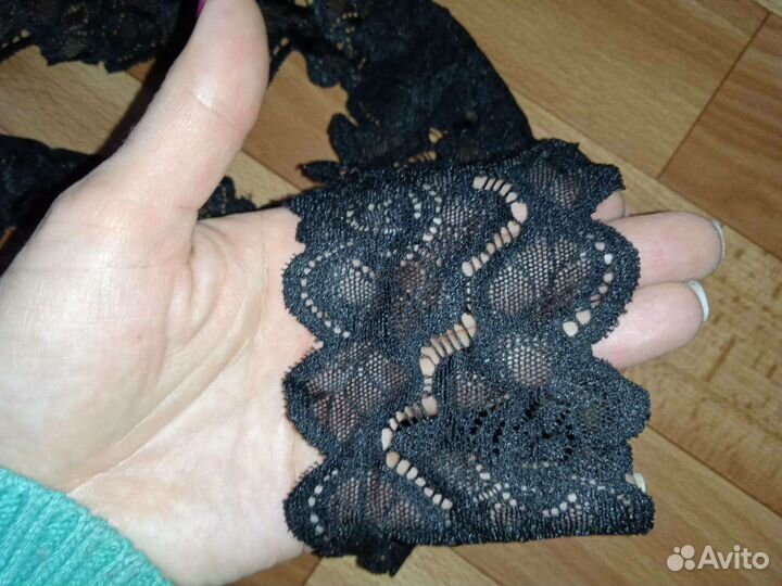 Кружево черное и белое