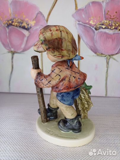 Статуэтка Goebel M.I.Hummel