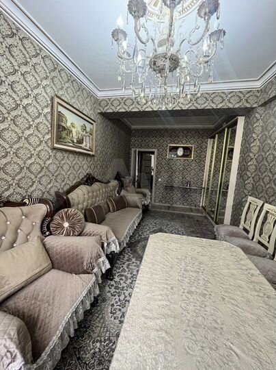 2-к. квартира, 70 м², 5/5 эт.