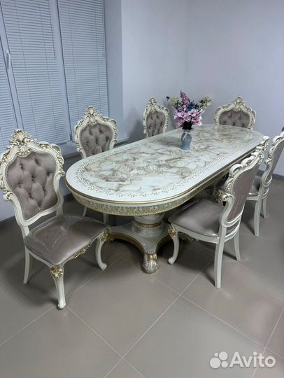 Столы, стулья, Стол в Гостинную