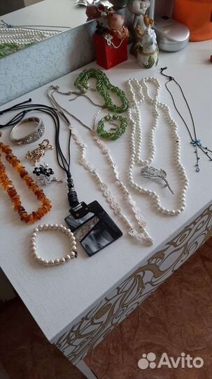 Электропилка для пяточек Scholl и бижутерия