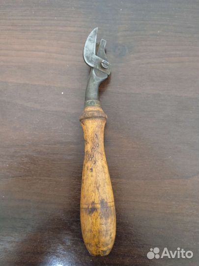 Старинный нож для консервных банок 20 век