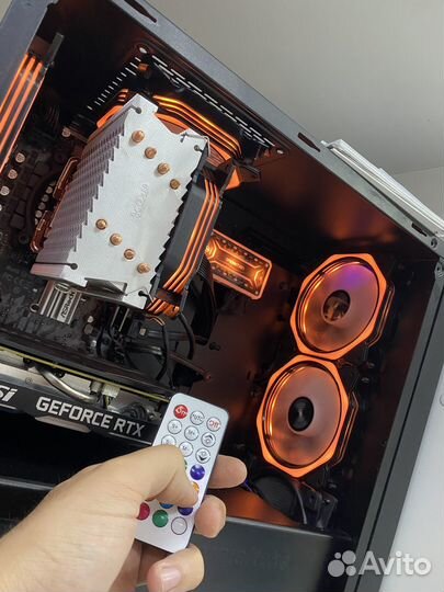 Мощный игровой компьютер с монитором