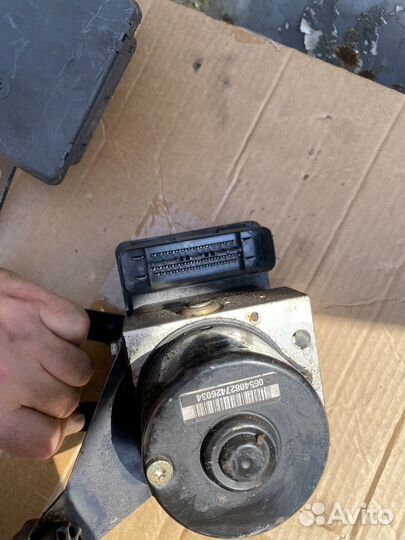 Блок abs bmw 3 e46 с DSC рест до рест