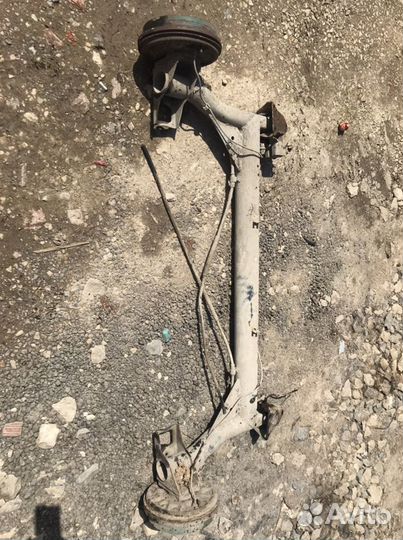 Skoda felicia задняя балка в сборе