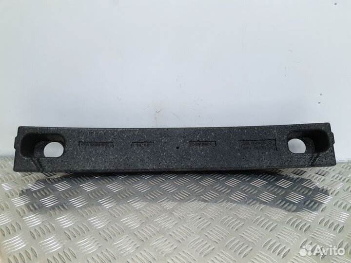 Б/У Наполнитель переднего бампера центральн#003