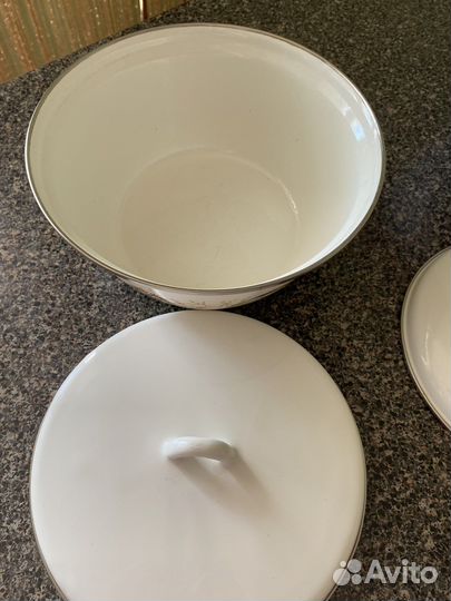 Кастрюля эмалированная