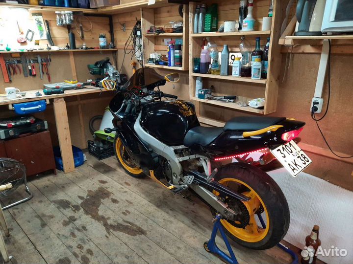 Кавасаки zx-9r