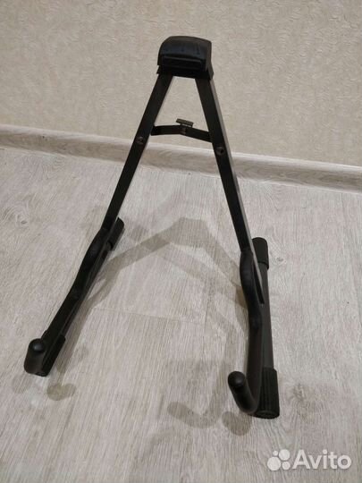 Стойка для музыкальных инструментов