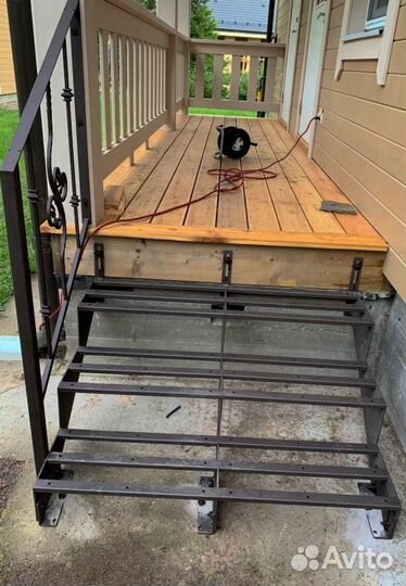 Лестница для дачи